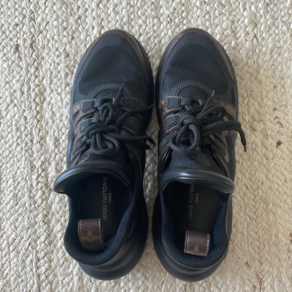Louis Vuitton LV Archlight Sneaker - Picture 7 of 7